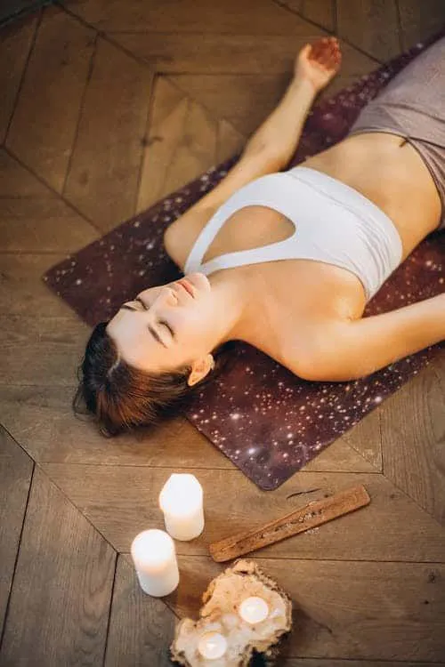 یک توالی ساده برای شروع ریستوراتیو یوگا